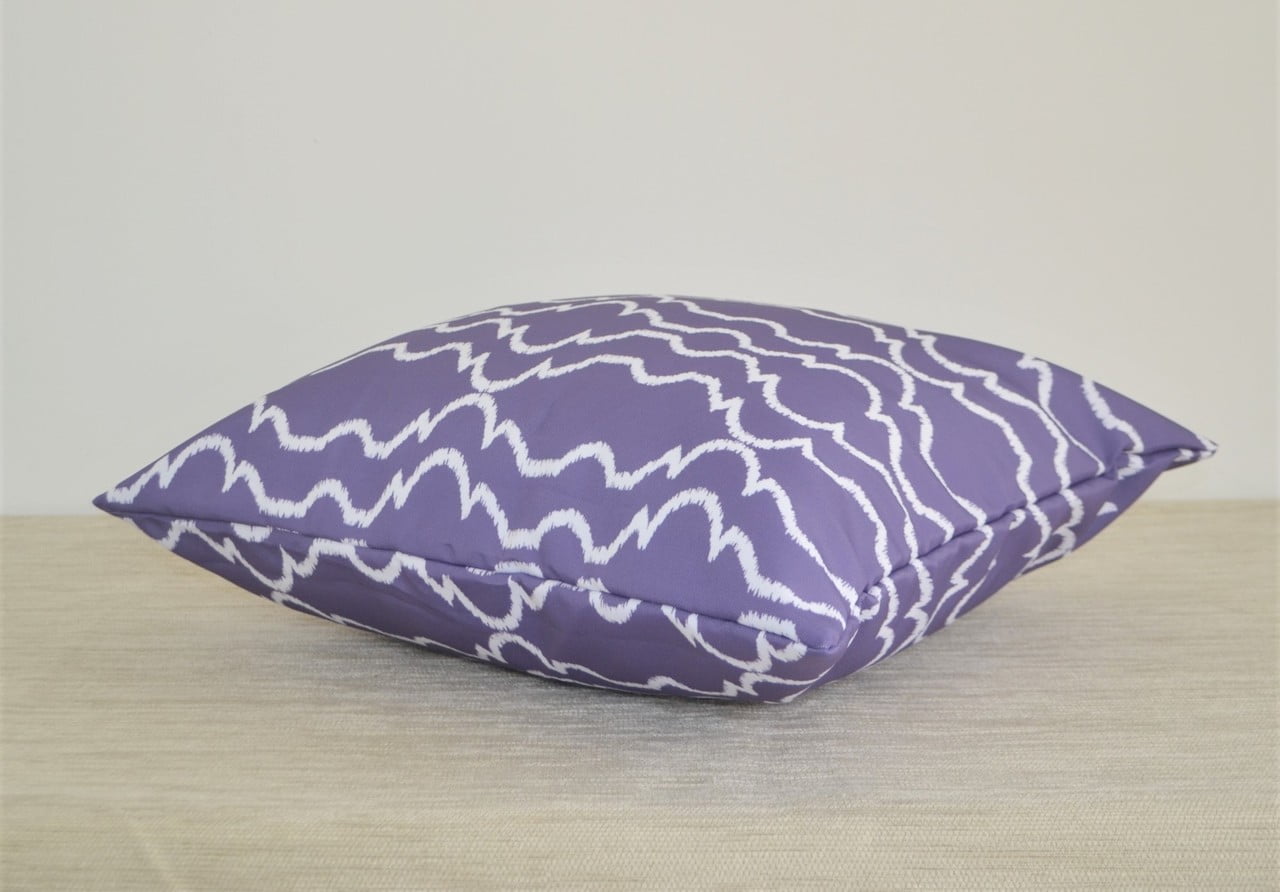 AUDREY 20" waterproof outdoor pillow Purple, Violet