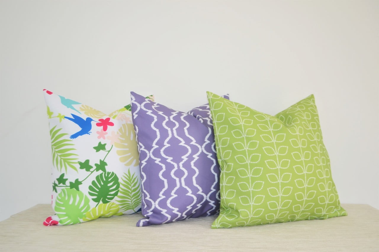 AUDREY 20" waterproof outdoor pillow Purple, Violet