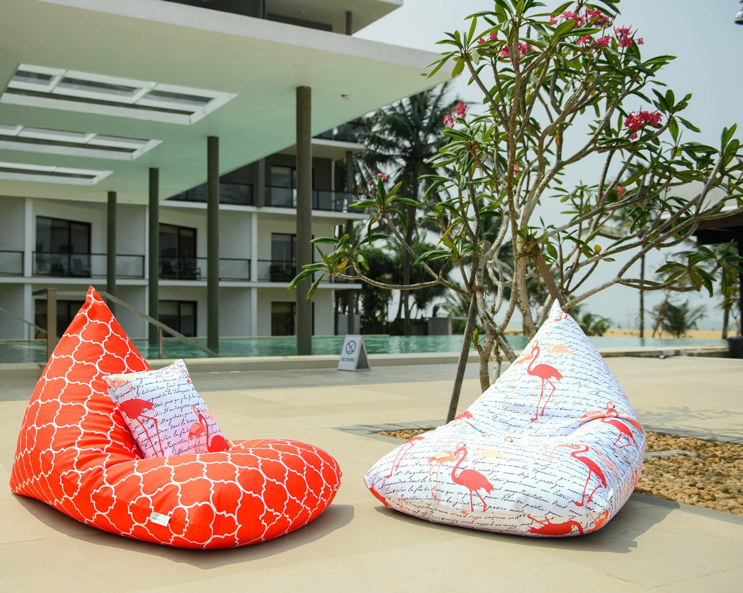 Flamingo Tales waterproof outdoor bean bag
