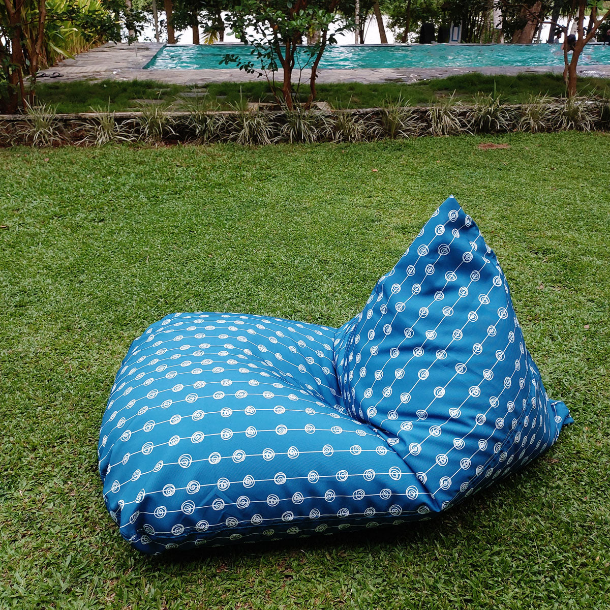Blue waterproof outdoor bean bag - NIGHT-RAIN