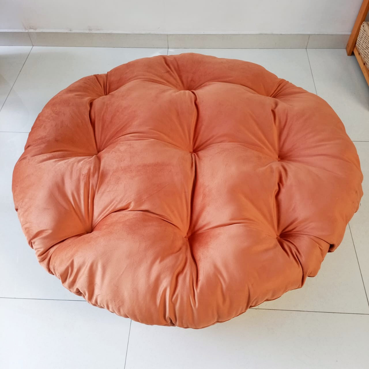CATALINA Papasan chair with tan orange cushion