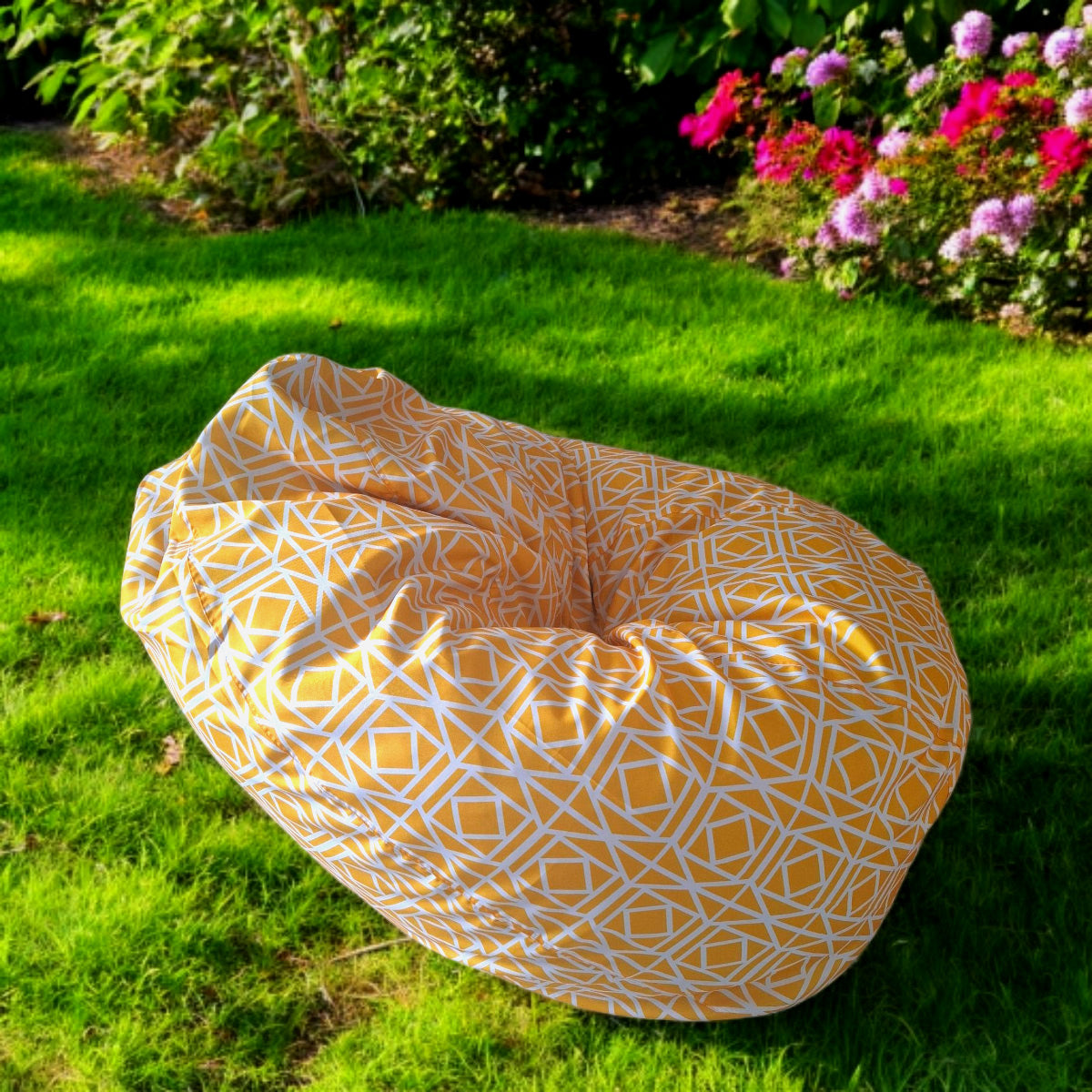 Yellow waterproof outdoor bean bag, Mighty Round XL - Abagail