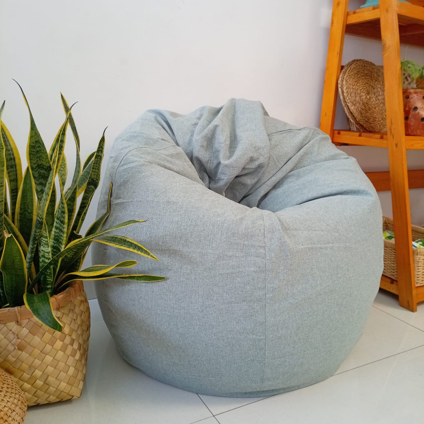 LEVI Ash /Grey round bean bag chair