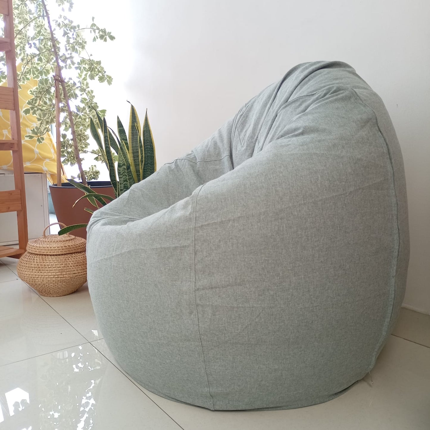 LEVI Ash /Grey round bean bag chair