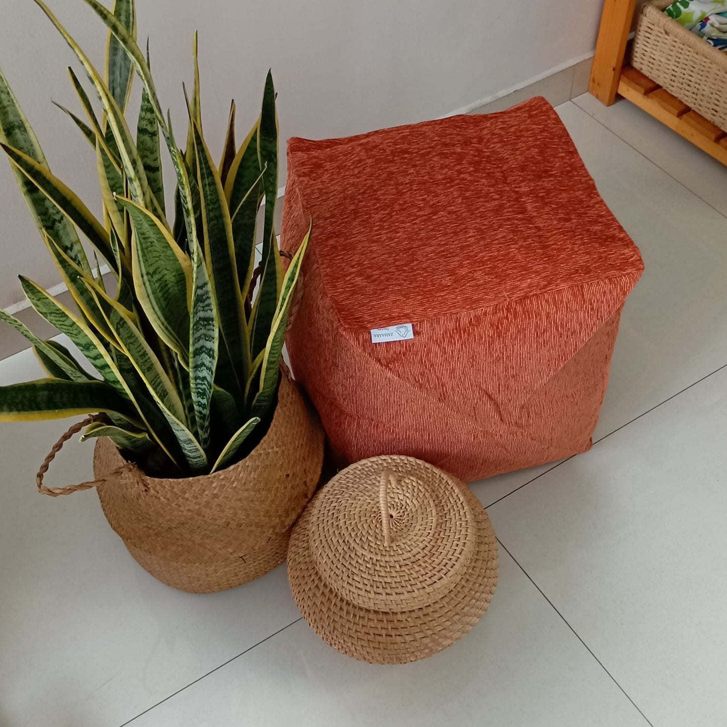 Orange/peach pouf / ottoman - Sienna