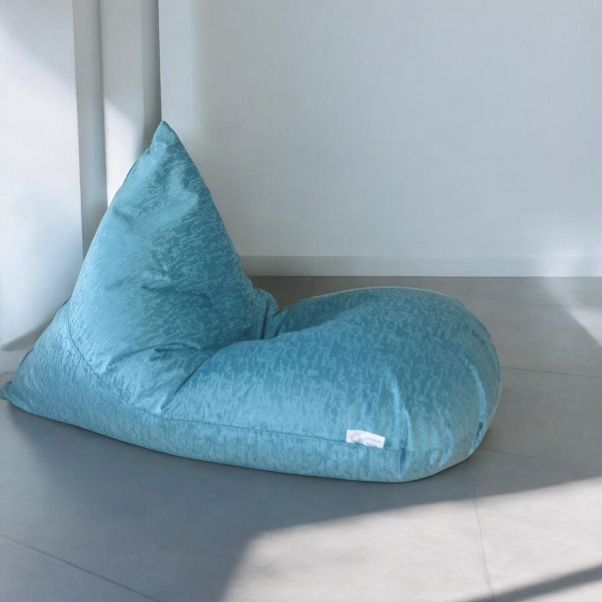 Blue bean bag in velvet - Luca